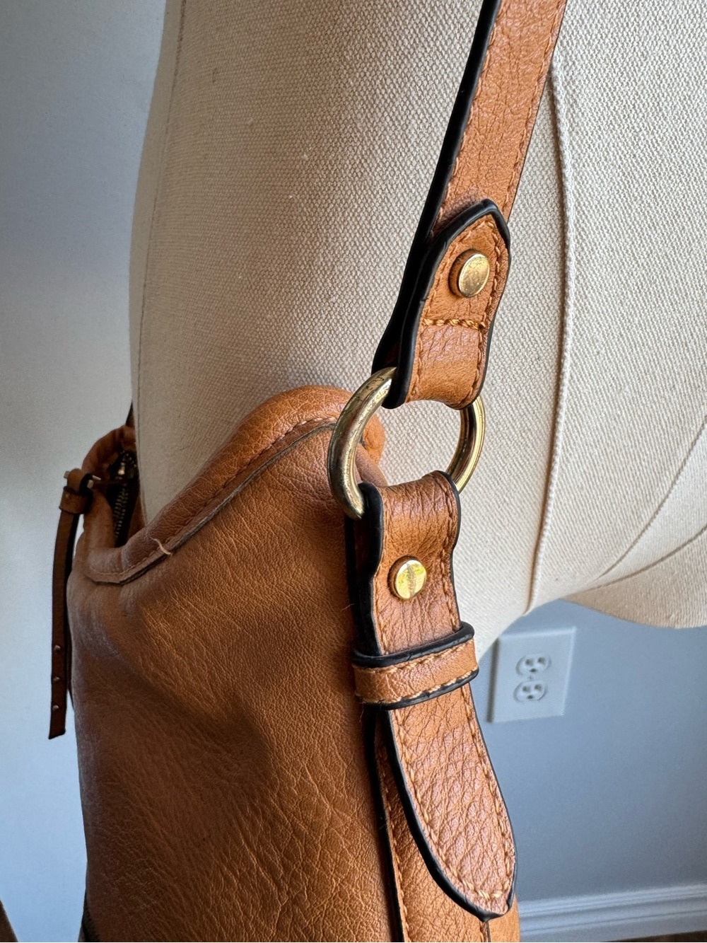 Also Faux Leather Bucket Crossbody Bag Cognac Brown Boho Tassels Zip Top Cute! - Picture 9 of 15
